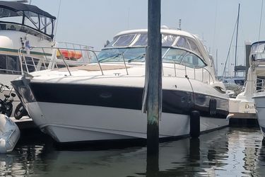 52' Cruisers Yachts 2005 Yacht For Sale